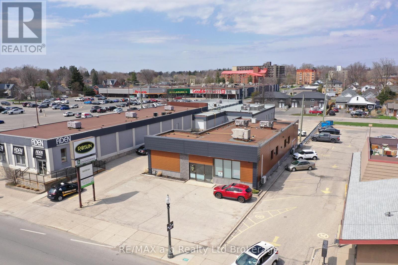 677 Dundas Street, Woodstock, Ontario  N4S 1E5 - Photo 1 - X12293129