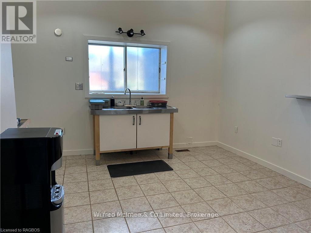 336 Durham Street E, Brockton, Ontario  N0G 2V0 - Photo 7 - X12293110