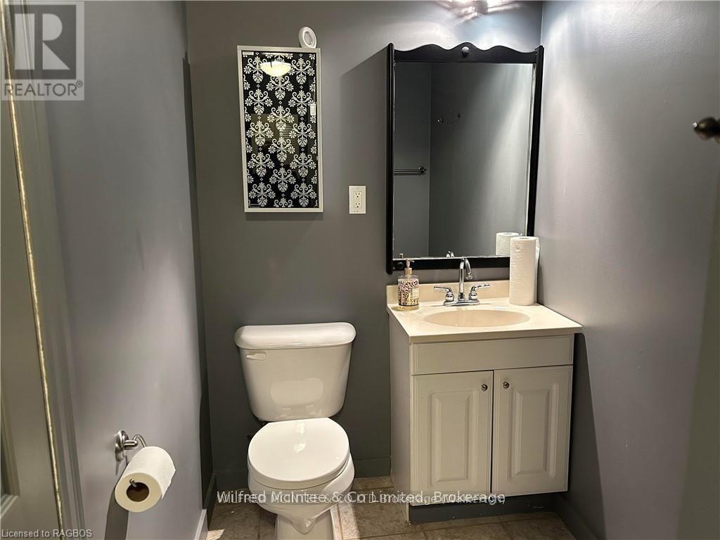 336 Durham Street E, Brockton, Ontario  N0G 2V0 - Photo 8 - X12293110