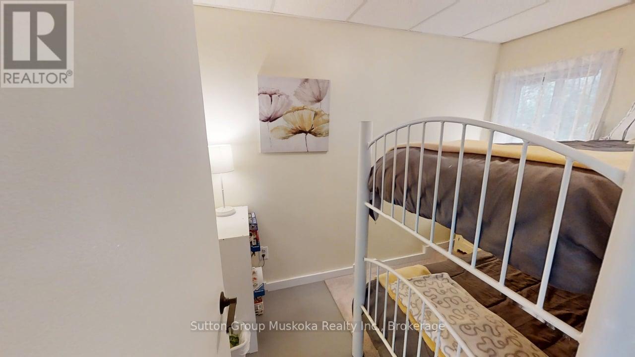 1060 - 6 Seabreeze Road, Lake Of Bays, Ontario  P0A 1H0 - Photo 18 - X12293118