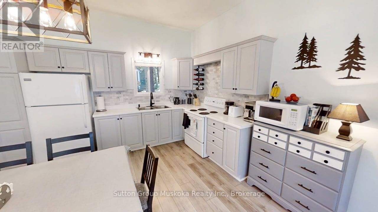 1060 - 6 Seabreeze Road, Lake Of Bays, Ontario  P0A 1H0 - Photo 9 - X12293118