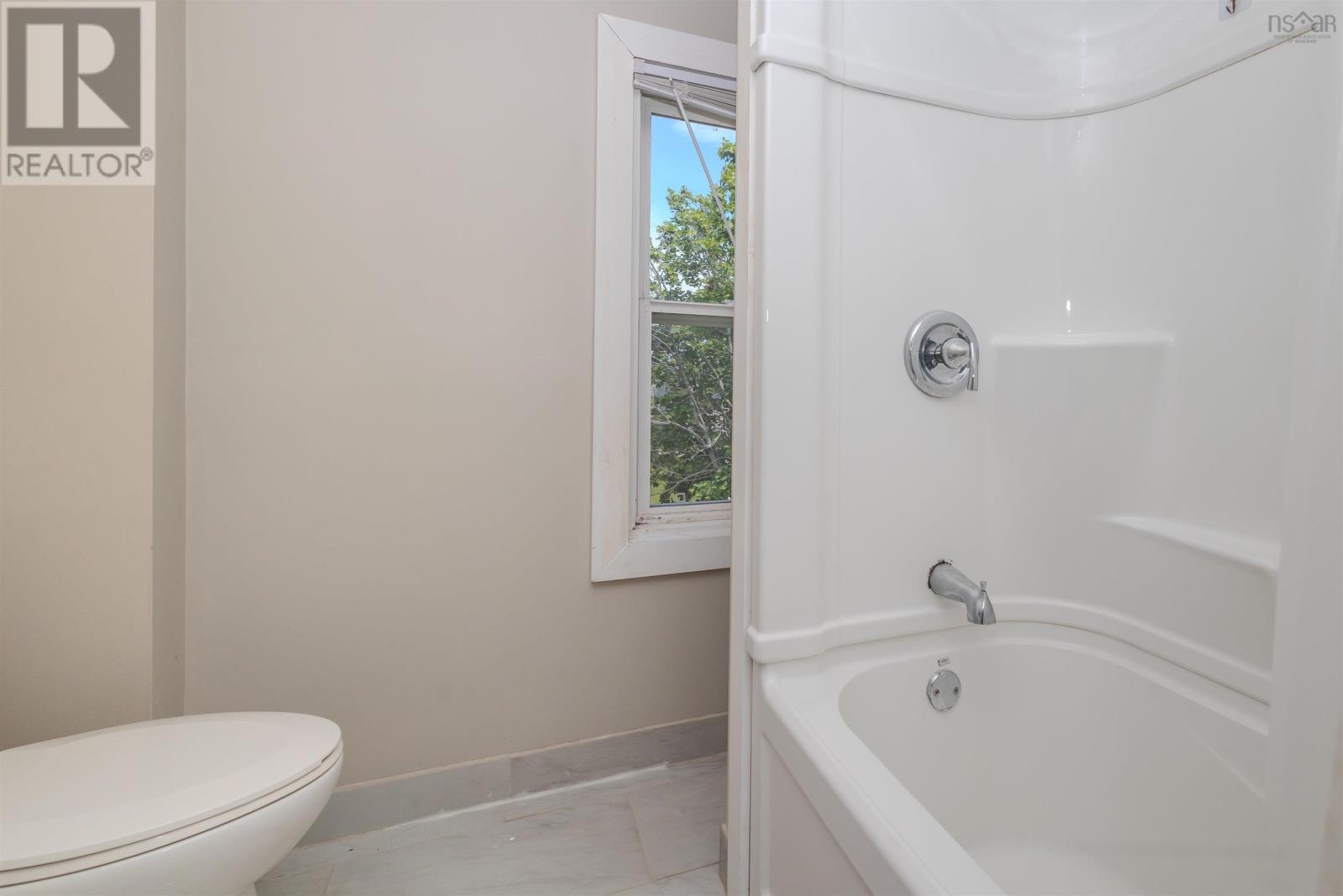 417 Chestnut Drive, Sydney, Nova Scotia  B1P 4Z1 - Photo 19 - 202518029