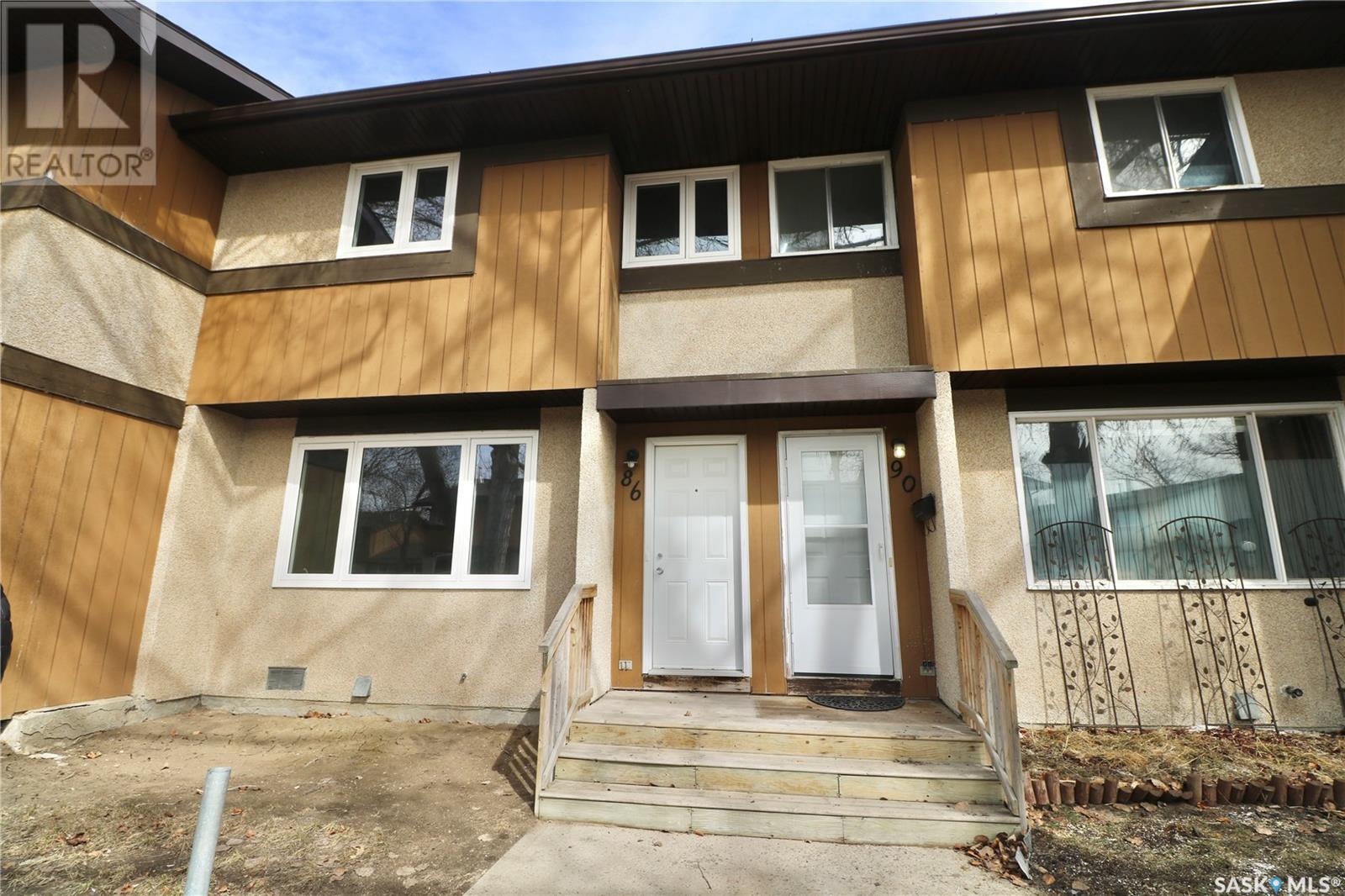 Property at 86 Mackenzie MEWS image 1