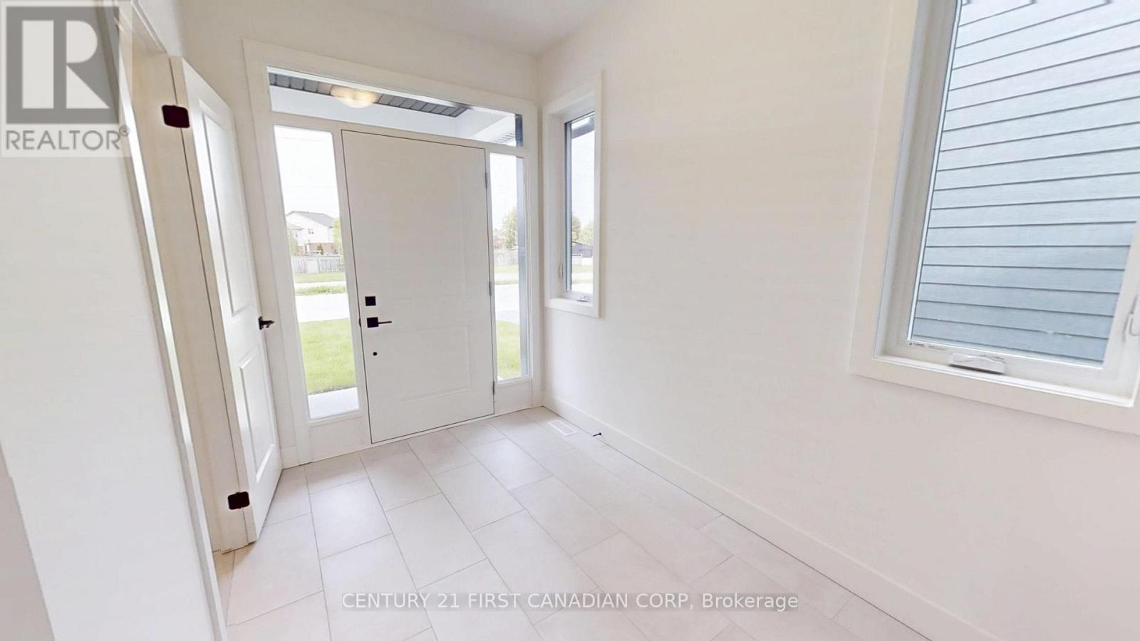 1225 Tulloch Avenue, London South, Ontario  N6M 0L8 - Photo 2 - X12286890