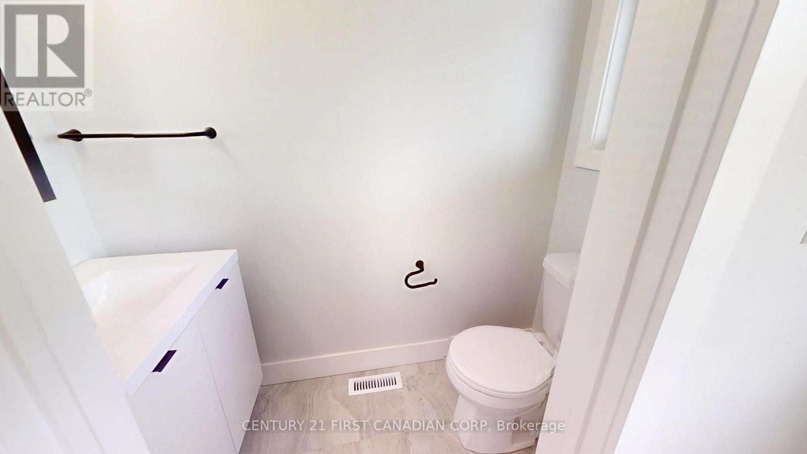 1221 Tulloch Avenue, London South, Ontario  N6M 0L8 - Photo 3 - X12286891