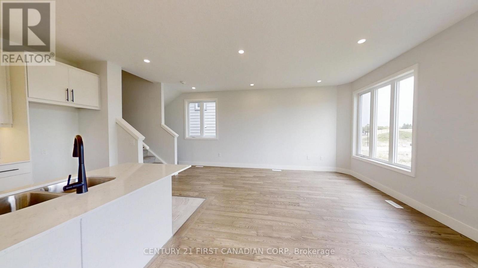 1221 Tulloch Avenue, London South, Ontario  N6M 0L8 - Photo 9 - X12286891