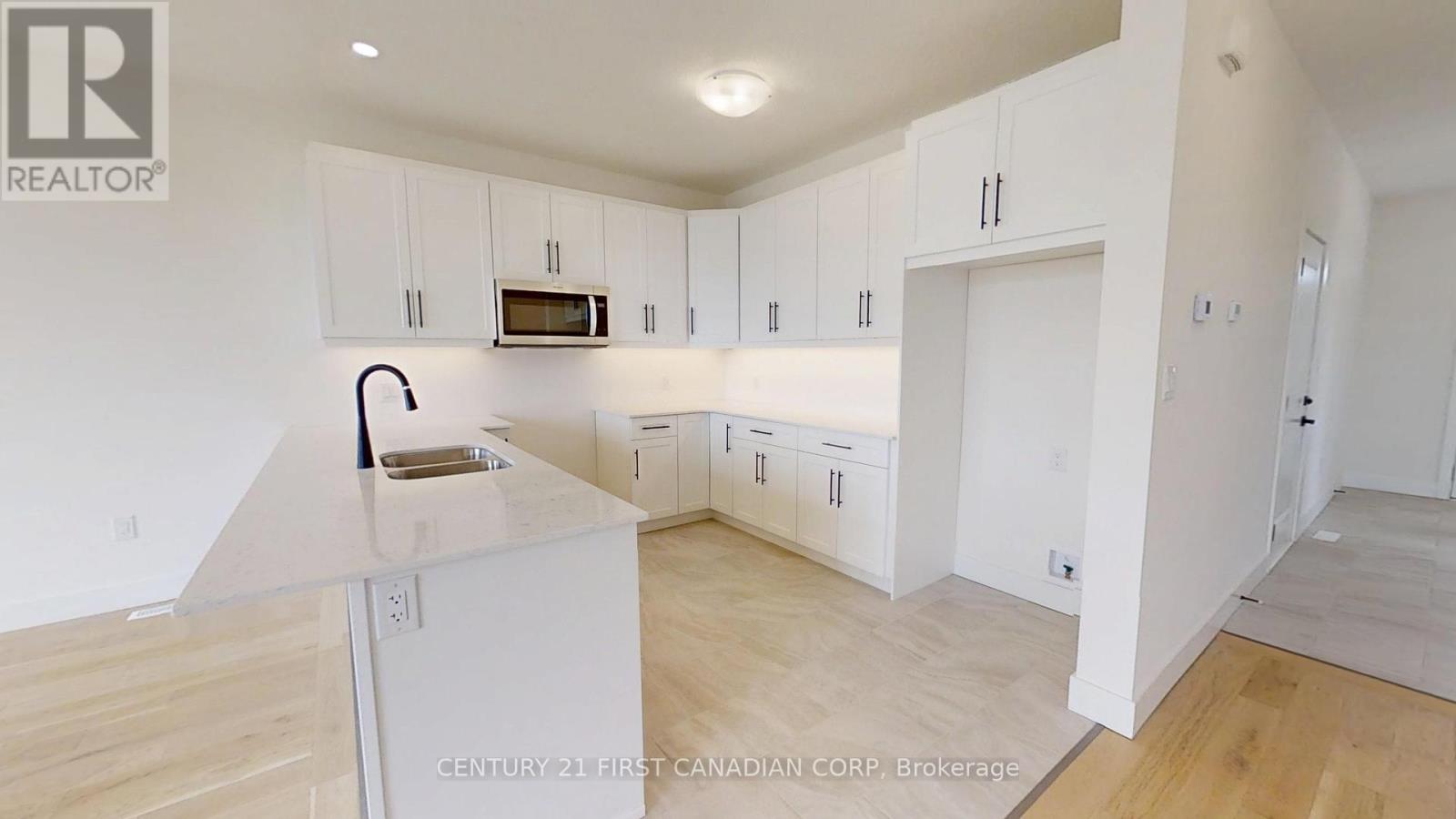 1217 Tulloch Avenue, London South, Ontario  N6M 0L8 - Photo 4 - X12286894