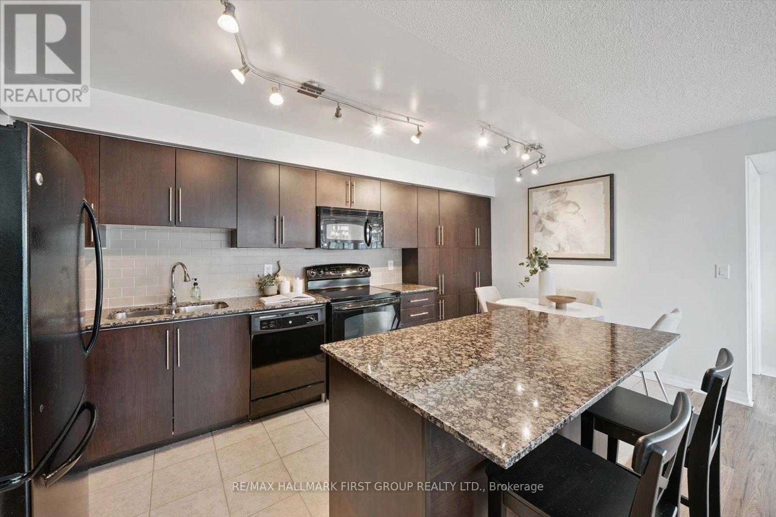 512 - 1600 Charles Street, Whitby, Ontario  L1N 0G4 - Photo 14 - E12293217