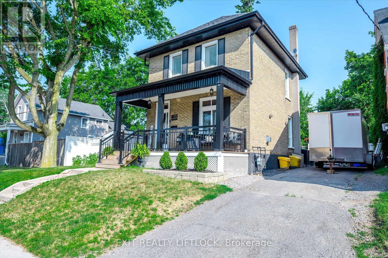 Property at 572 ROMAINE STREET image 2