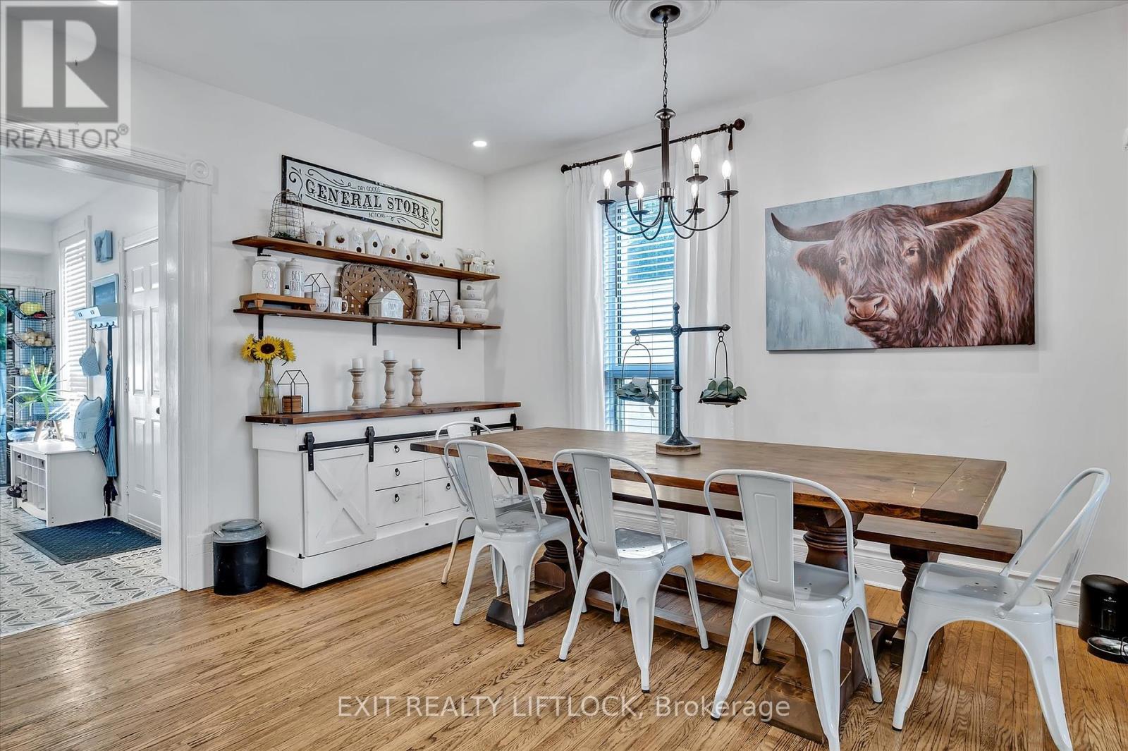 Property at 572 ROMAINE STREET image 5