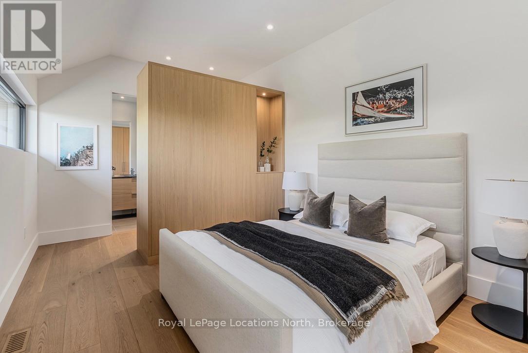 104 Maryward Crescent, Blue Mountains, Ontario  N0H 1J0 - Photo 41 - X12293188