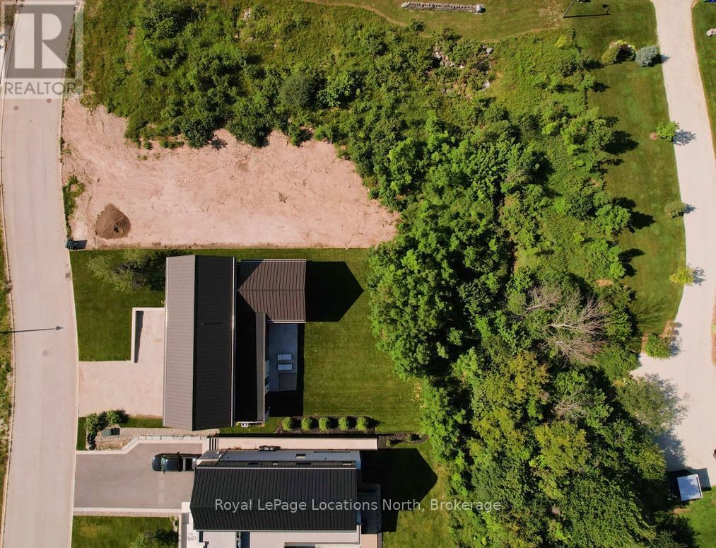 104 Maryward Crescent, Blue Mountains, Ontario  N0H 1J0 - Photo 50 - X12293188