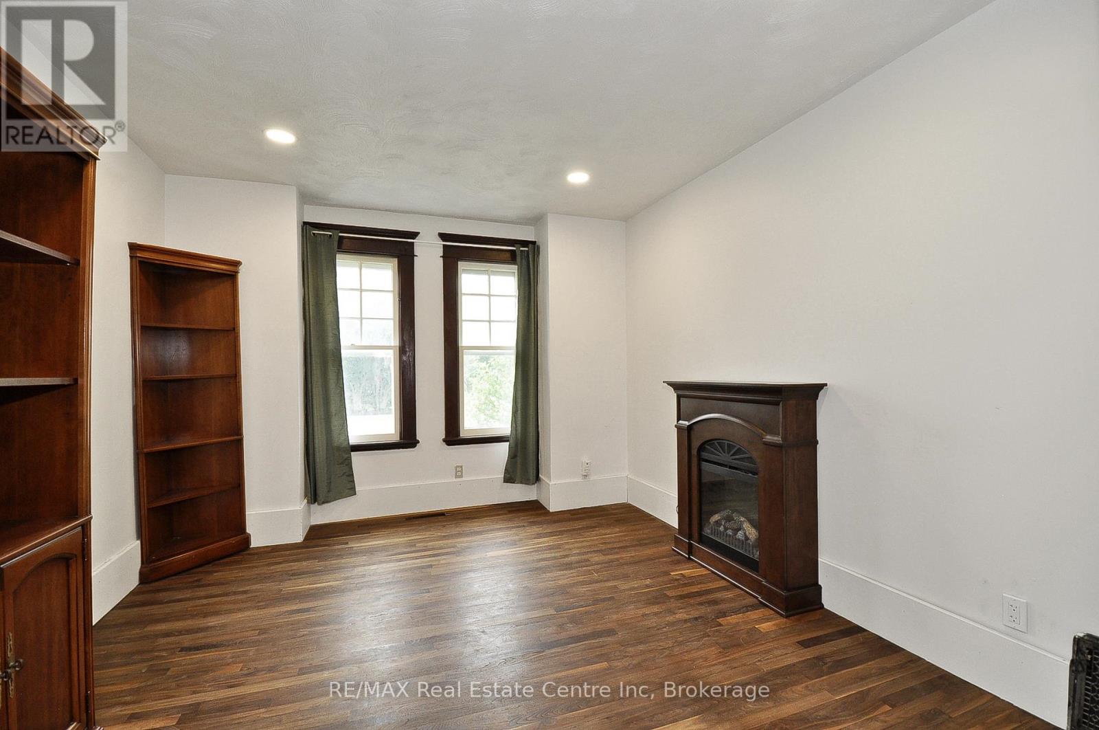 141 King Street, Brant, Ontario  N0E 1A0 - Photo 13 - X12293228