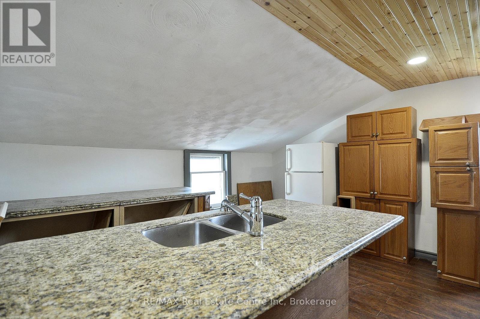 141 King Street, Brant, Ontario  N0E 1A0 - Photo 21 - X12293228