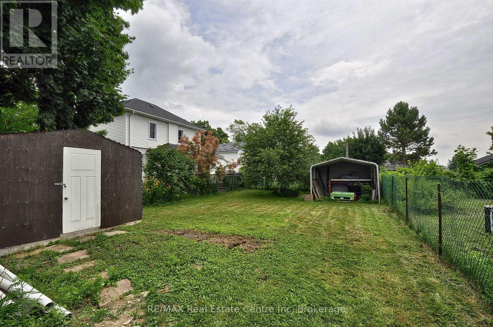 141 King Street, Brant, Ontario  N0E 1A0 - Photo 26 - X12293228