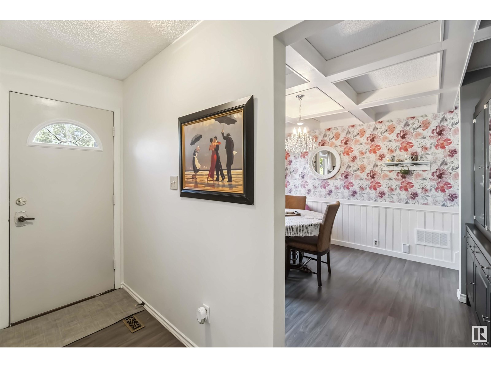 Property at 9818 185 ST NW image 2