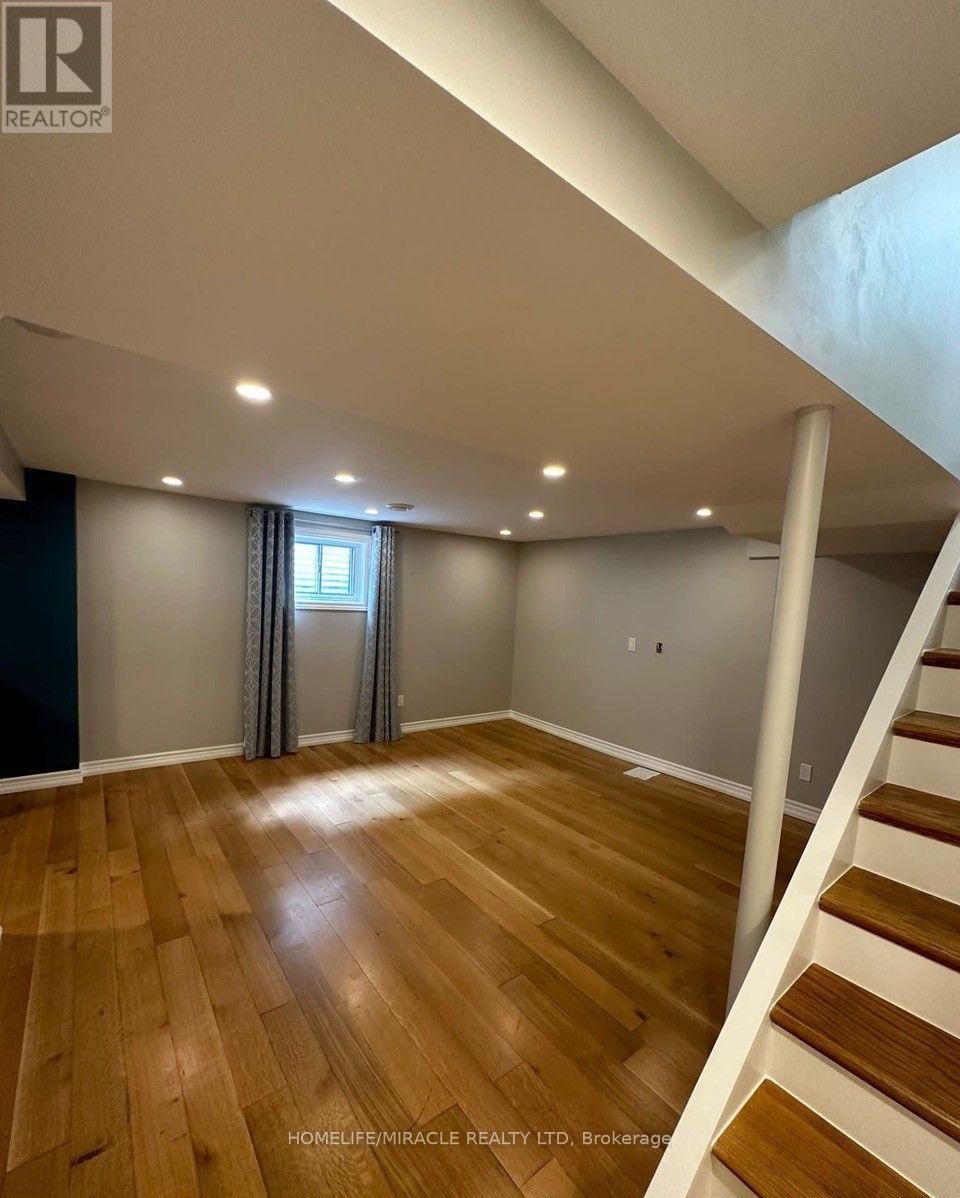 3433 Ash Row Crescent, Mississauga, Ontario  L5L 1K3 - Photo 8 - W12291914