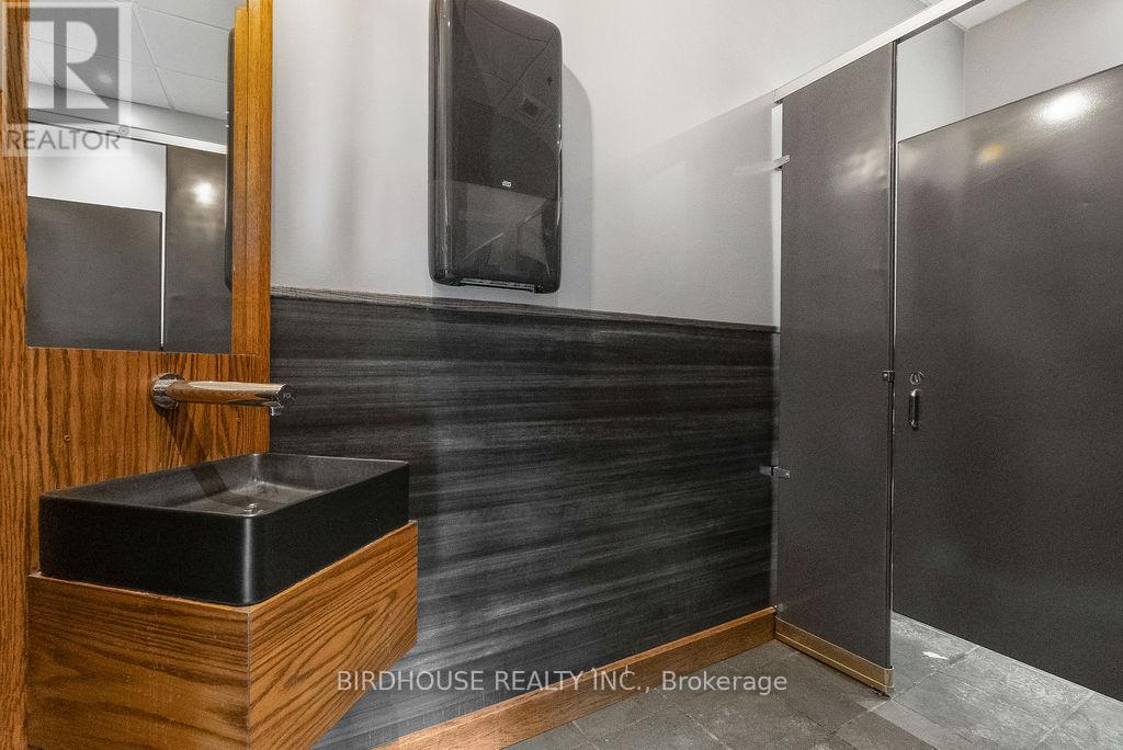 106 - 189 Kent Street W, Kawartha Lakes, Ontario  K9V 5G6 - Photo 6 - X12292173