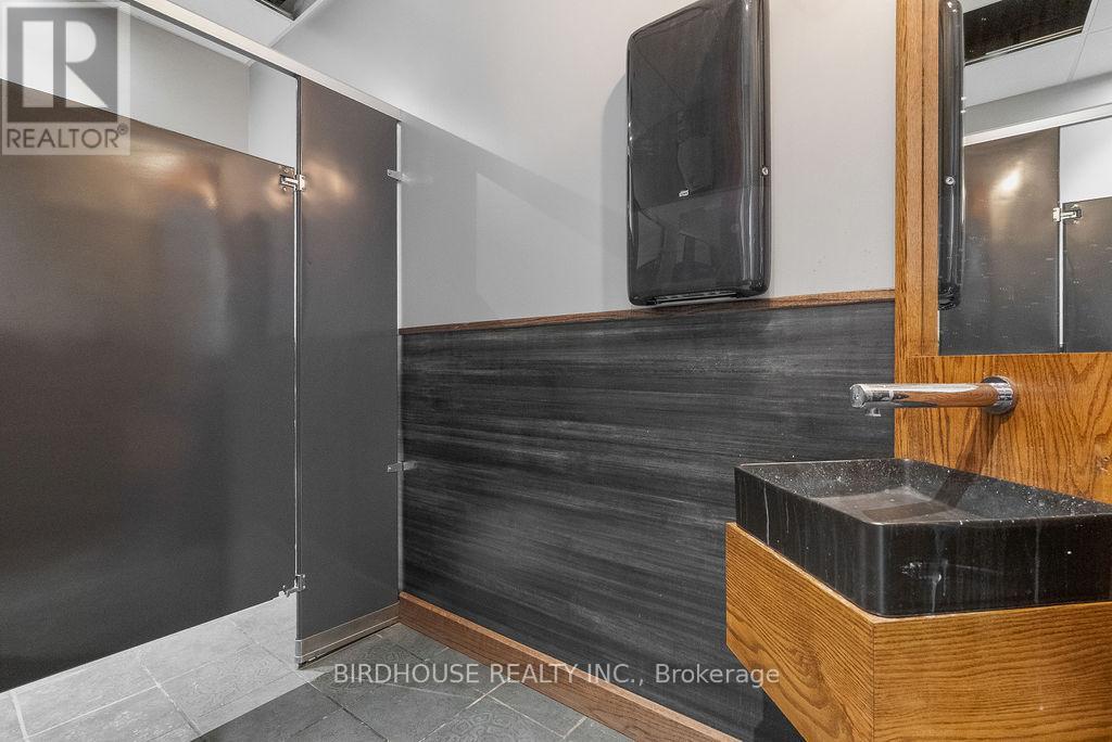 106 - 189 Kent Street W, Kawartha Lakes, Ontario  K9V 5G6 - Photo 7 - X12292173