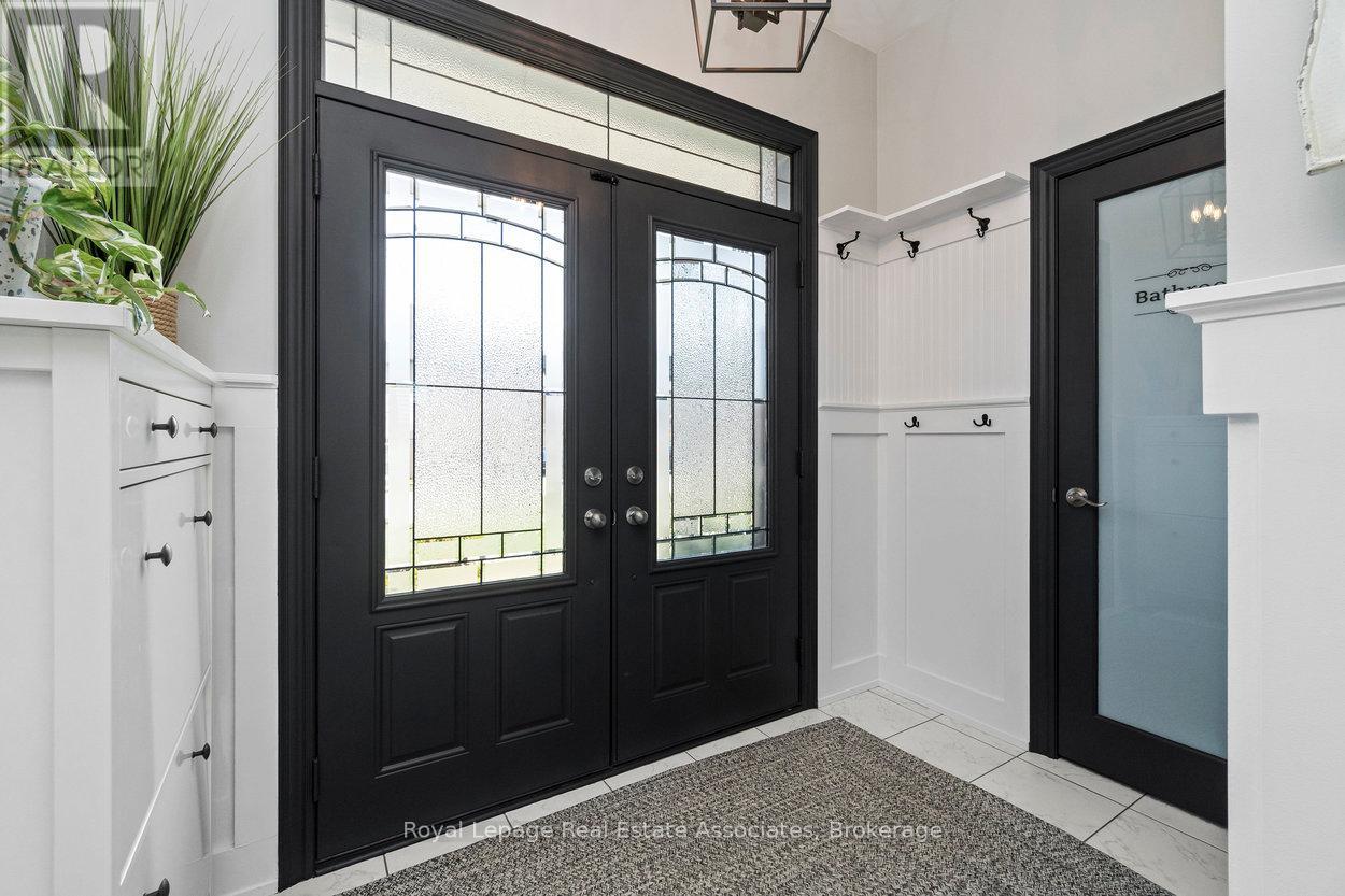 Property at 25 PAULA COURT image 4