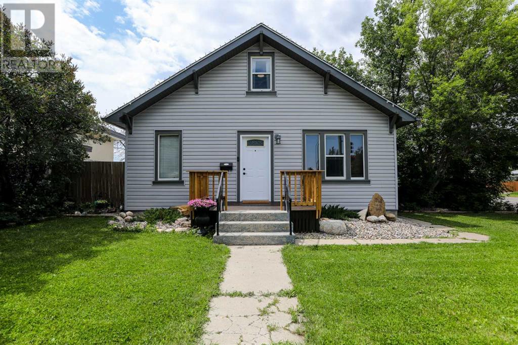 Property at 1718 13 Street N image 1