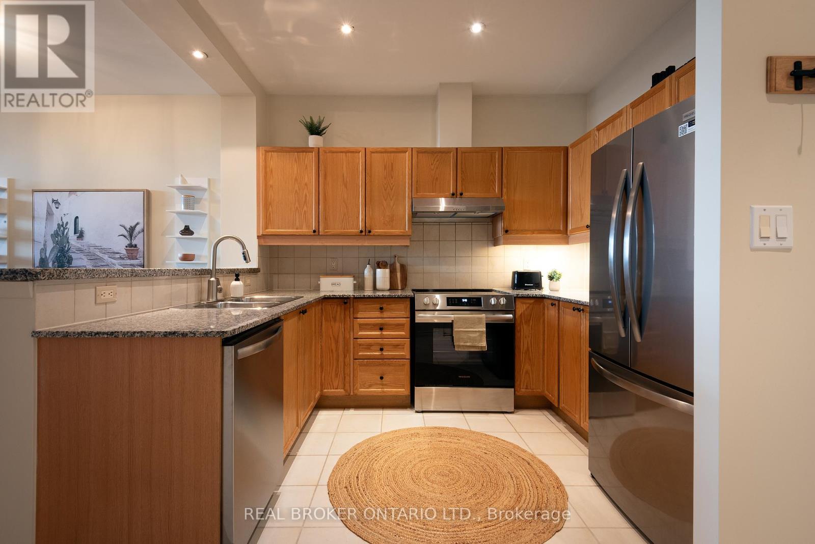 404 - 1 Leaside Park Drive, Toronto, Ontario  M4H 1R1 - Photo 11 - C12293193