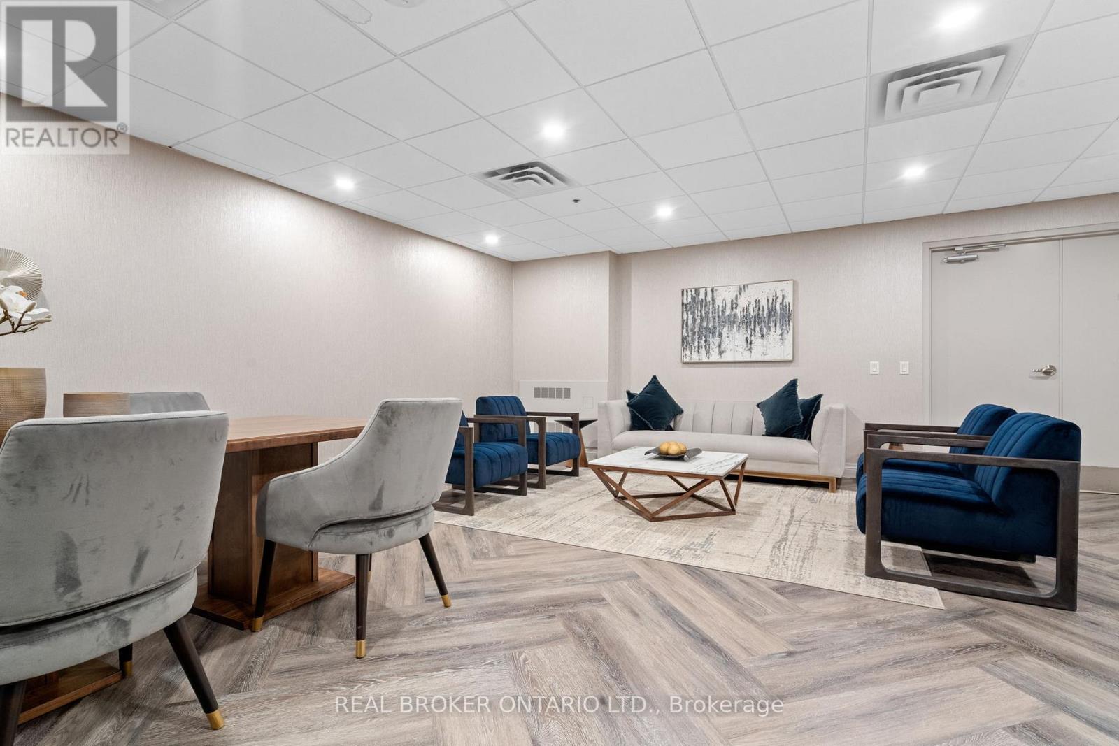 404 - 1 Leaside Park Drive, Toronto, Ontario  M4H 1R1 - Photo 29 - C12293193