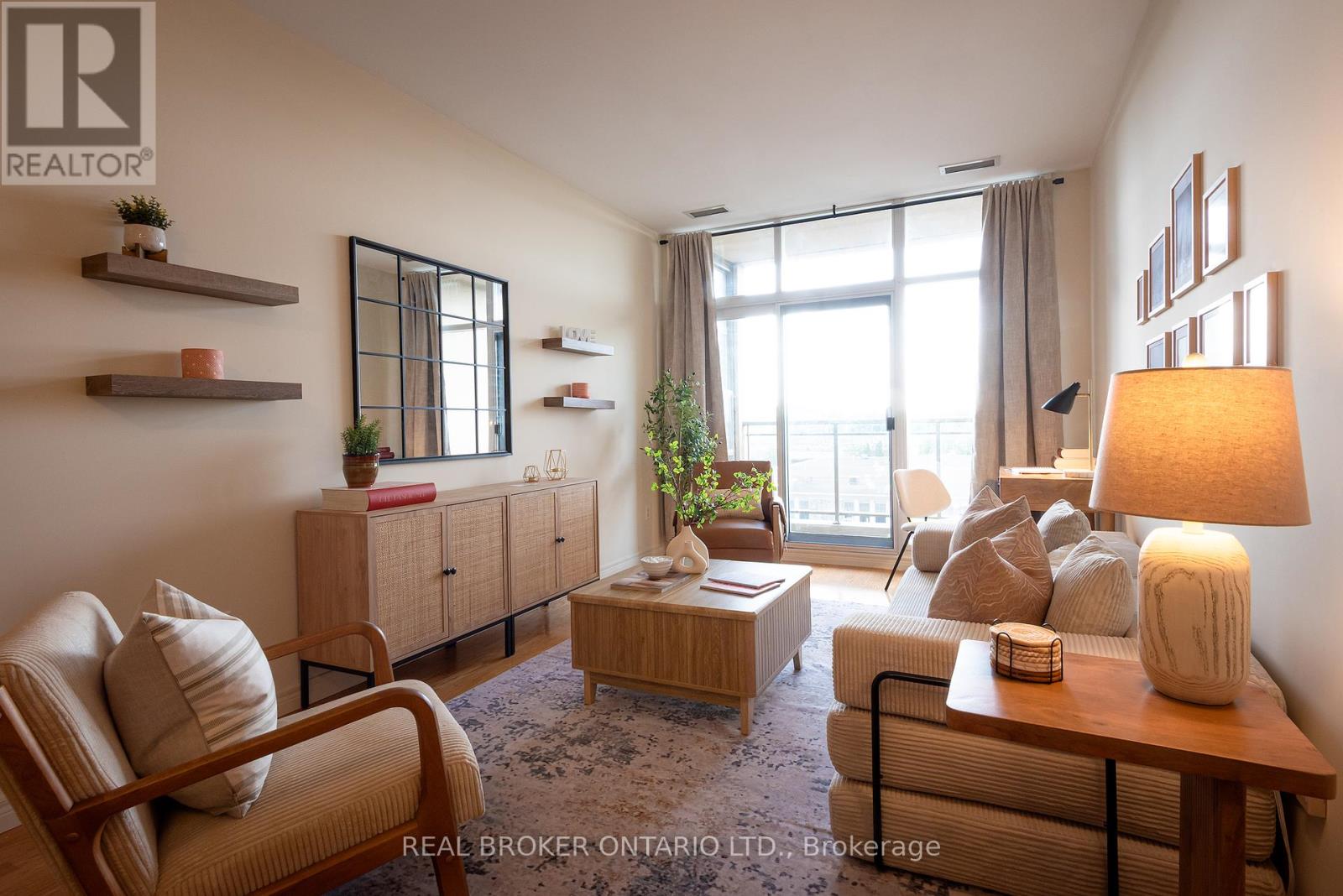 404 - 1 Leaside Park Drive, Toronto, Ontario  M4H 1R1 - Photo 5 - C12293193