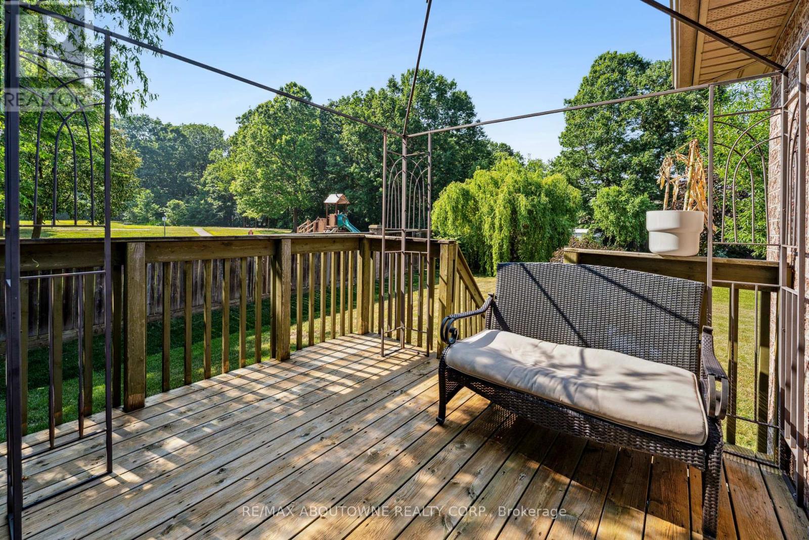 66 Bridgewater Court, Welland (N. Welland), Ontario  L3C 7M6 - Photo 20 - X12291101