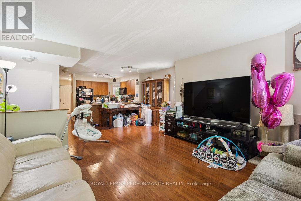 5 - 67 Steele Park Private, Ottawa, Ontario  K1J 0J2 - Photo 10 - X12293316