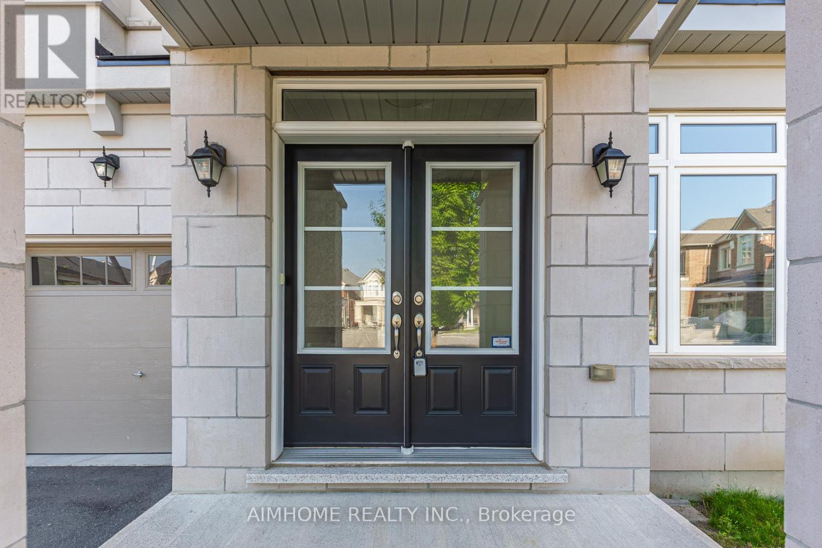 Property at 39 BOLSBY COURT image 3