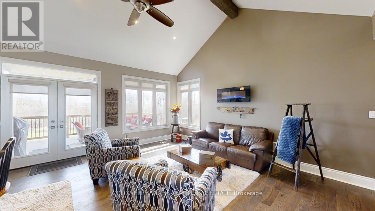 470 Blue Mountain Road, Uxbridge, Ontario  L9P 1R3 - Photo 3 - N12293204
