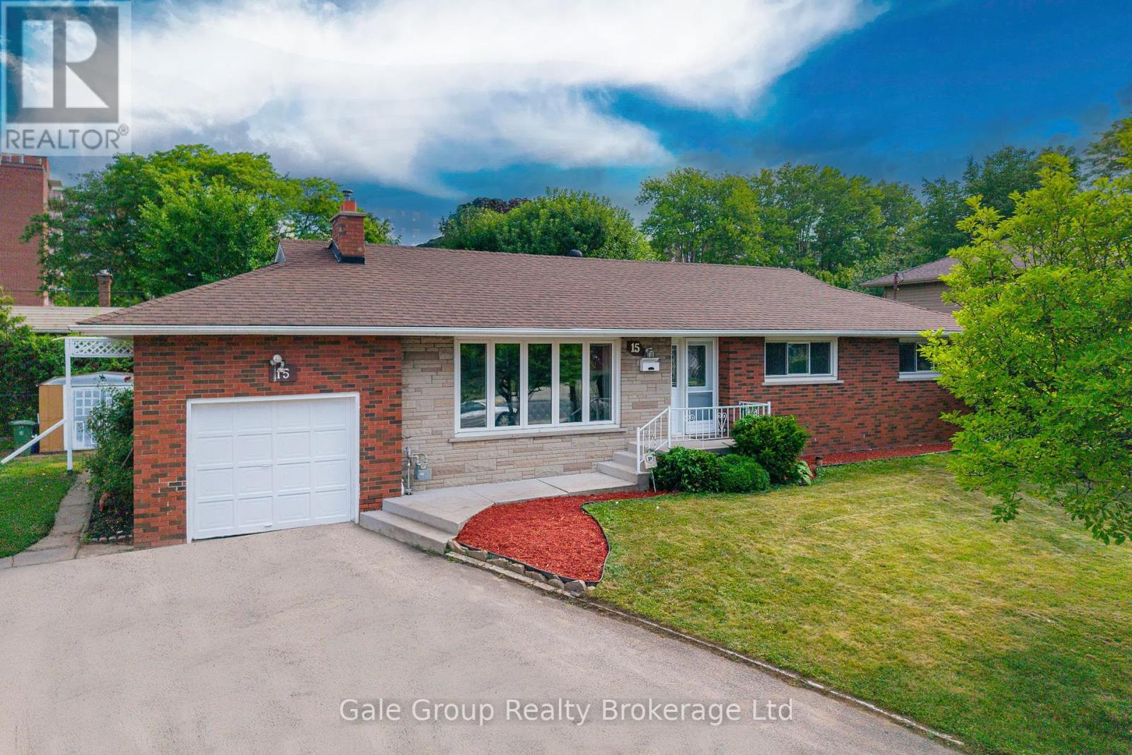 Property at 15 KELVIN COURT image 2