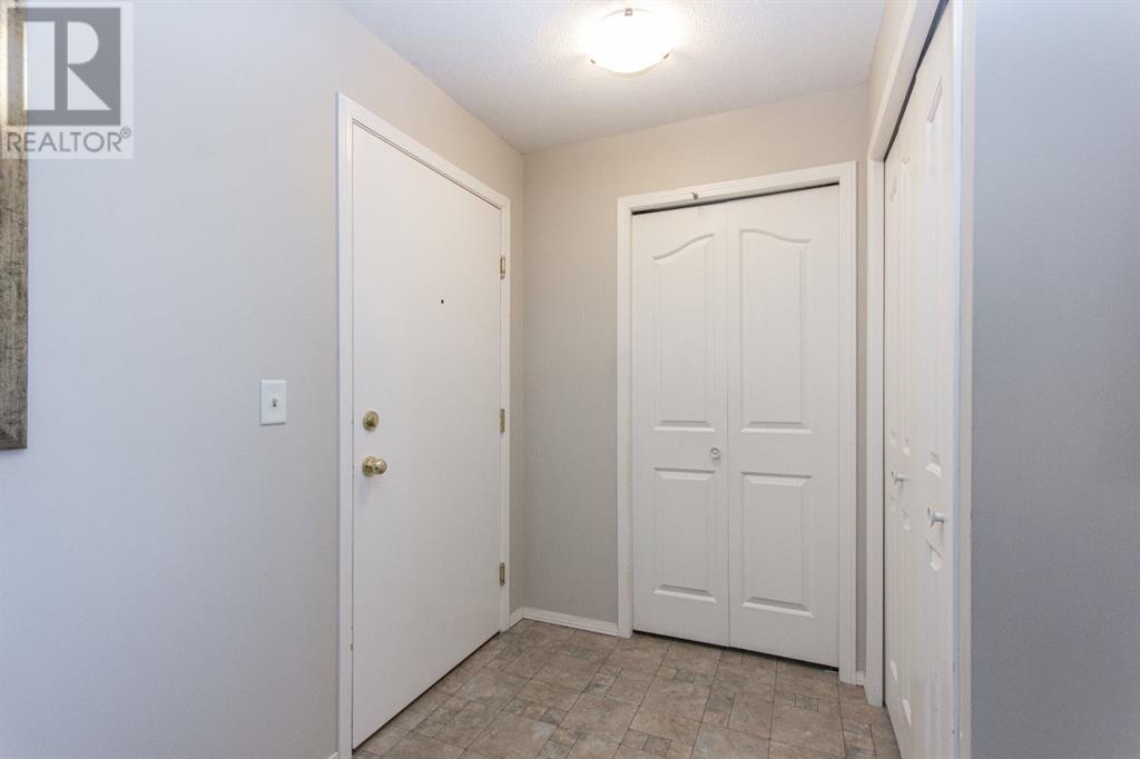 Property at 1413, 12A Ironside Street image 2
