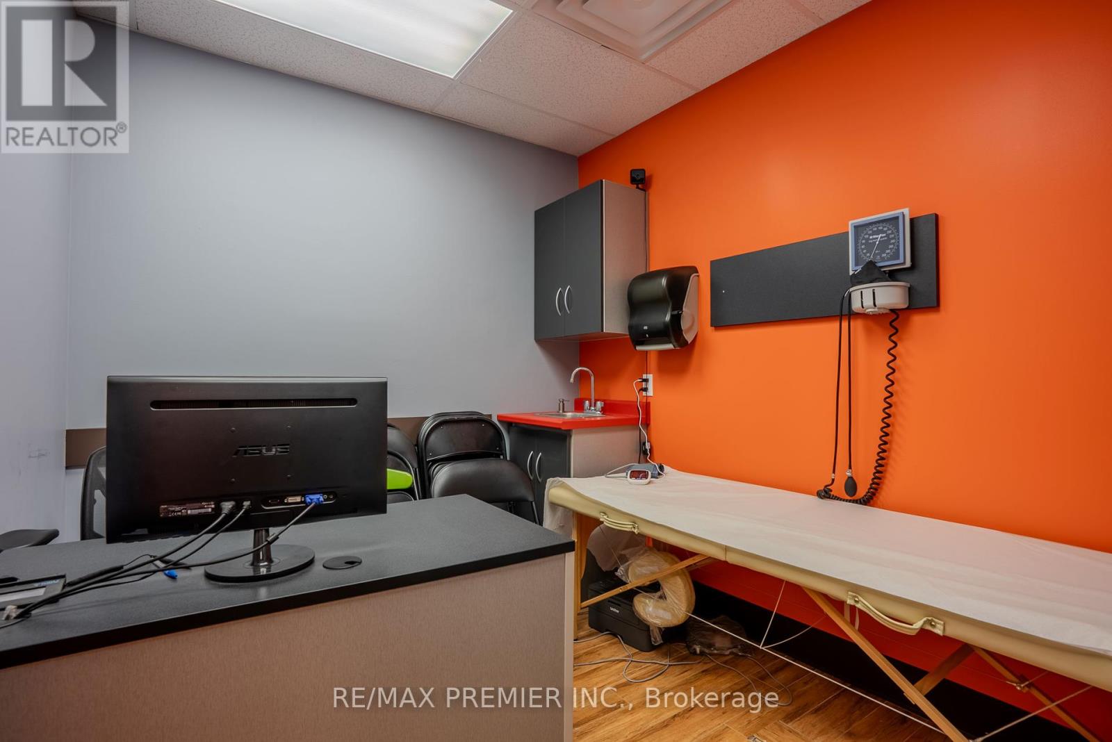 2898 Lake Shore Boulevard W, Toronto, Ontario  M8V 1J2 - Photo 10 - W12293147