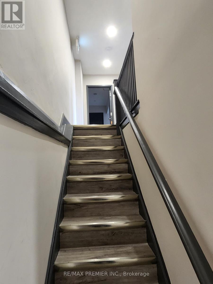 2898 Lake Shore Boulevard W, Toronto, Ontario  M8V 1J2 - Photo 12 - W12293147