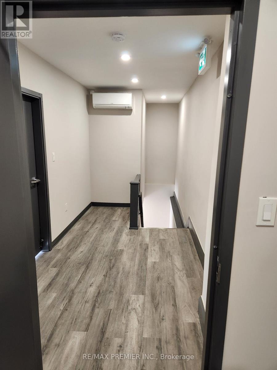 2898 Lake Shore Boulevard W, Toronto, Ontario  M8V 1J2 - Photo 14 - W12293147