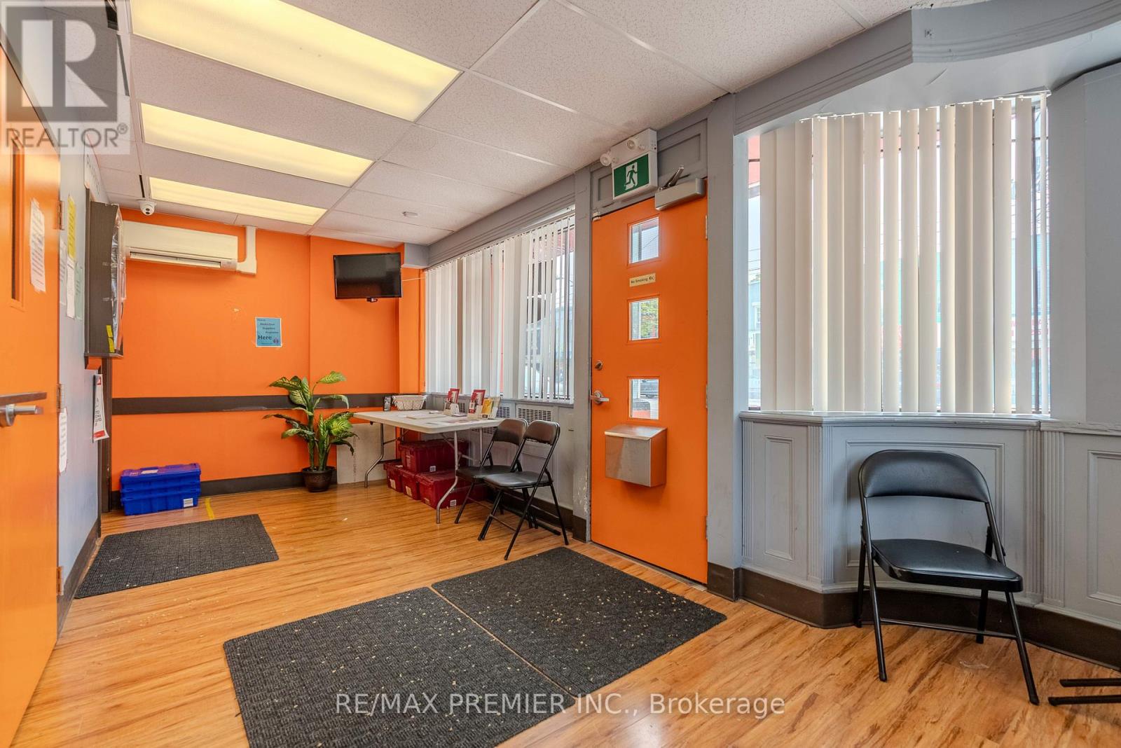 2898 Lake Shore Boulevard W, Toronto, Ontario  M8V 1J2 - Photo 6 - W12293147