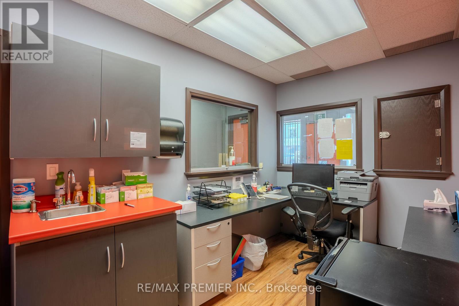 2898 Lake Shore Boulevard W, Toronto, Ontario  M8V 1J2 - Photo 9 - W12293147