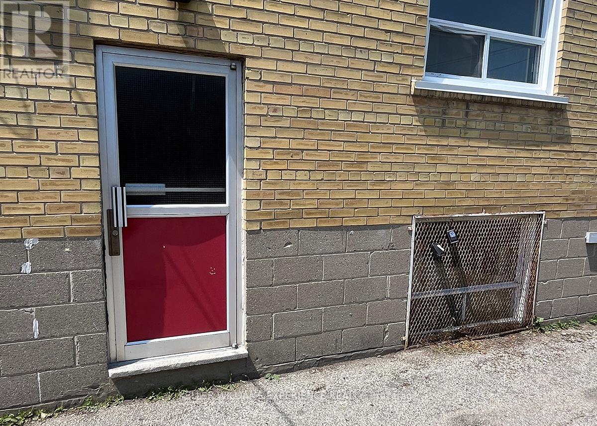 4 - 2251 Kipling Avenue, Toronto, Ontario  M9W 4L5 - Photo 2 - W12293171