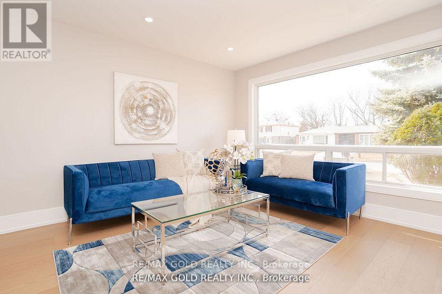 Property at 41 DANESBURY CRESCENT image 5