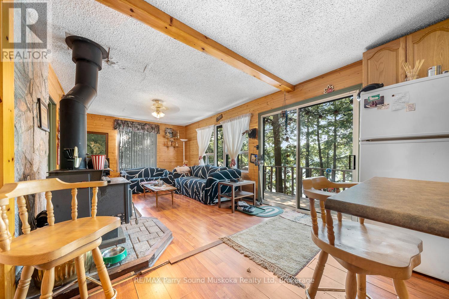 20 Peninsula Trail, Seguin, Ontario  P2A 2W8 - Photo 16 - X12293231