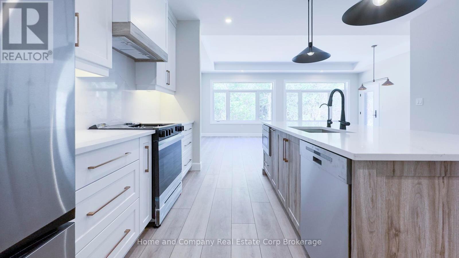 52 Deer Ridge Lane, Bluewater, Ontario  N0M 1G0 - Photo 15 - X12293324