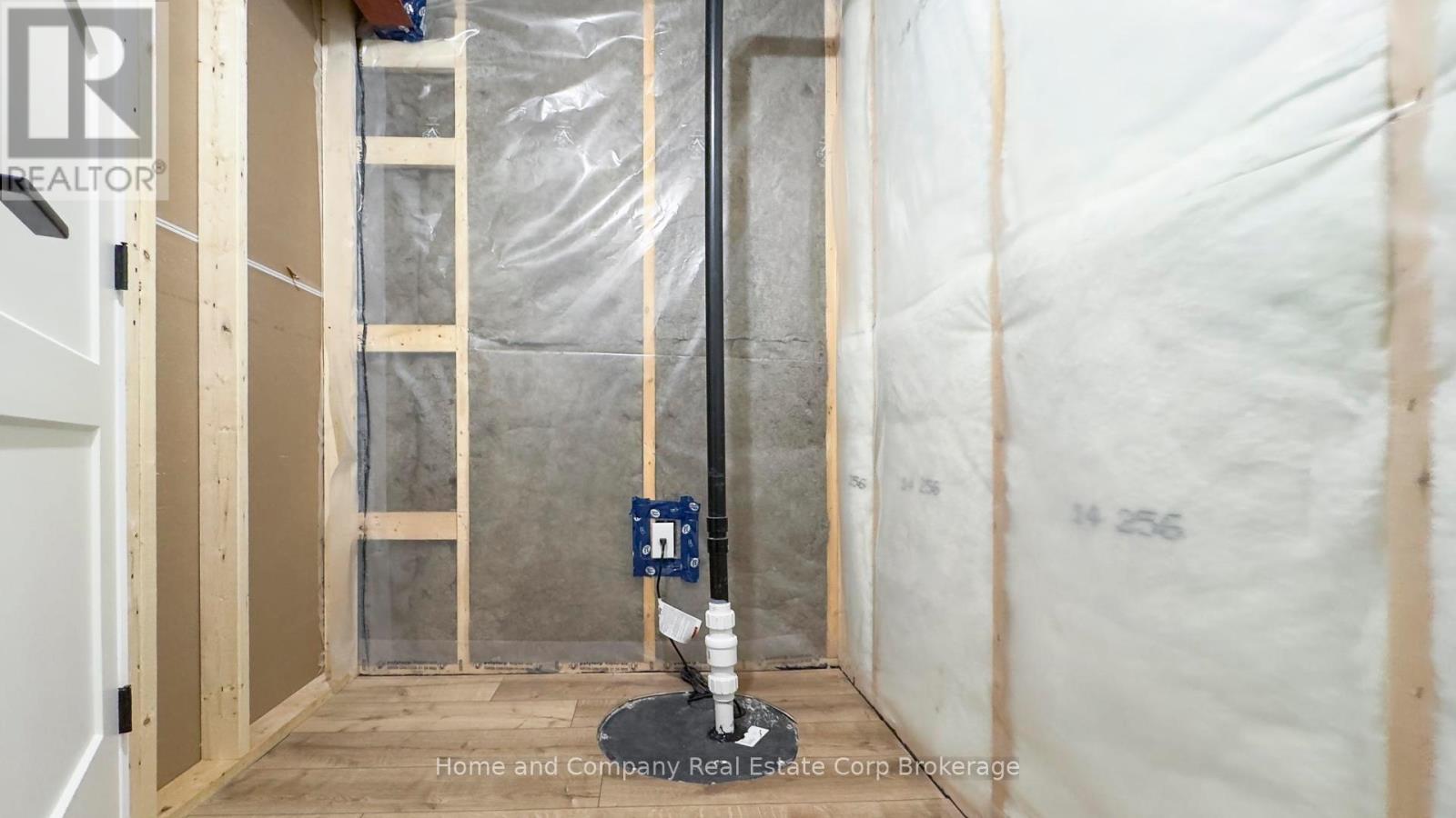 52 Deer Ridge Lane, Bluewater, Ontario  N0M 1G0 - Photo 32 - X12293324