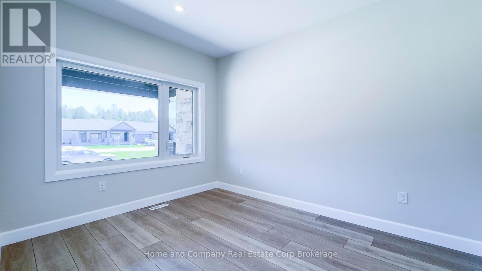 52 Deer Ridge Lane, Bluewater, Ontario  N0M 1G0 - Photo 6 - X12293324