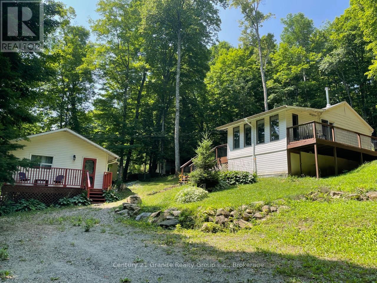 1013 Miskwabi Lake Road, Dysart Et Al, Ontario  K0M 1S0 - Photo 22 - X12293344