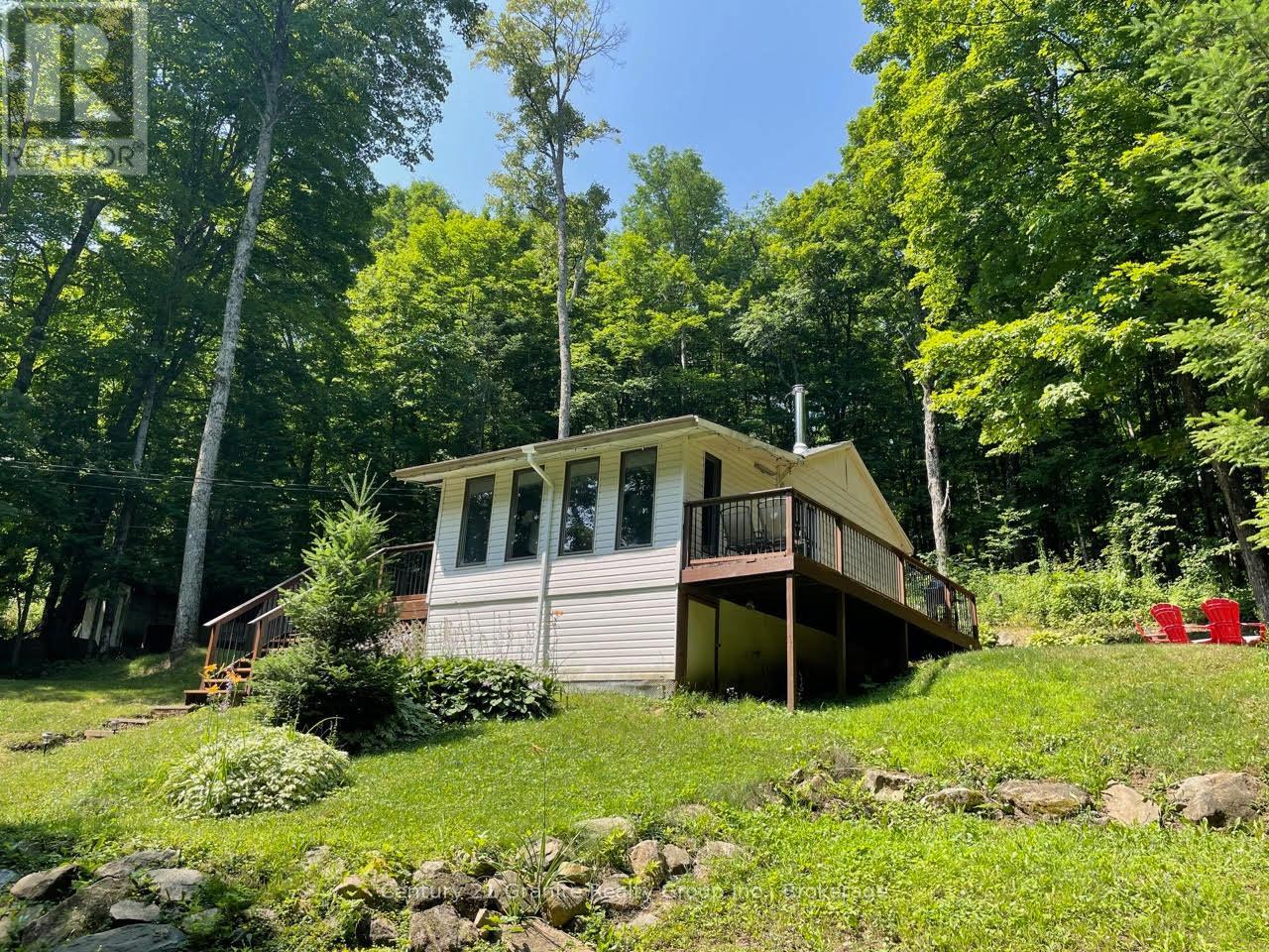 1013 Miskwabi Lake Road, Dysart Et Al, Ontario  K0M 1S0 - Photo 25 - X12293344