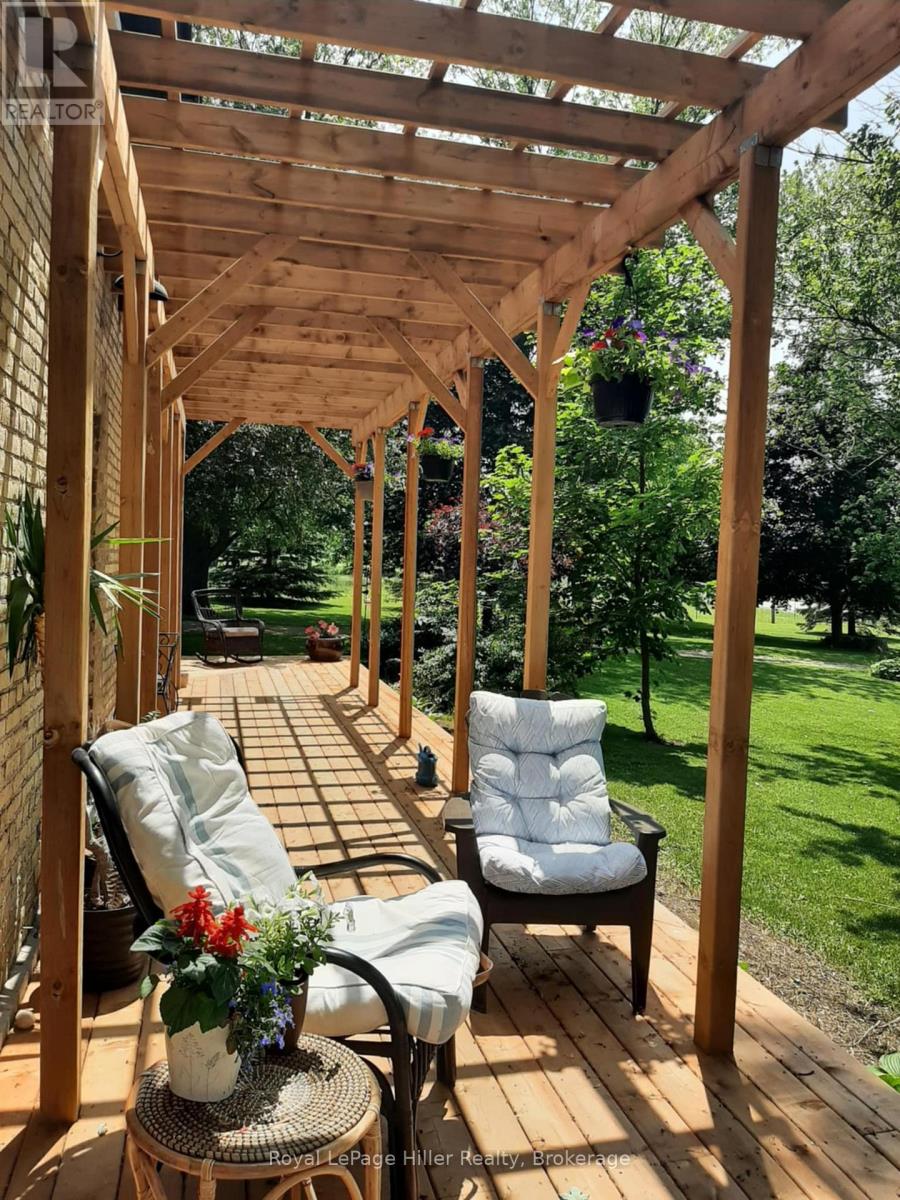 22742 Nissouri Road, Thames Centre, Ontario  N0M 2P0 - Photo 3 - X12293350