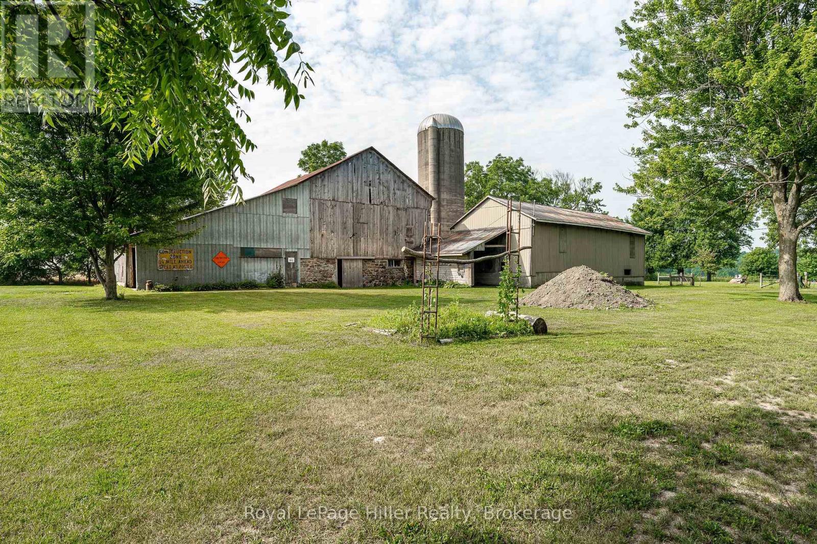 22742 Nissouri Road, Thames Centre, Ontario  N0M 2P0 - Photo 34 - X12293350