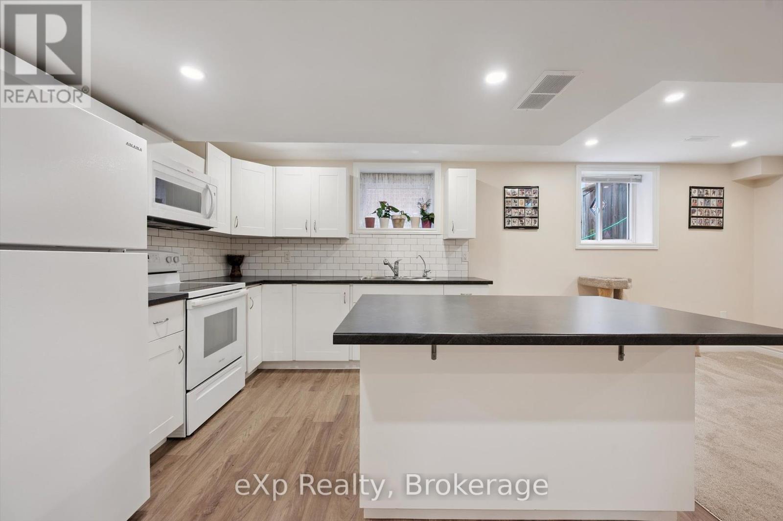 128 Winston Street, Guelph/eramosa, Ontario  N0B 2K0 - Photo 31 - X12293386